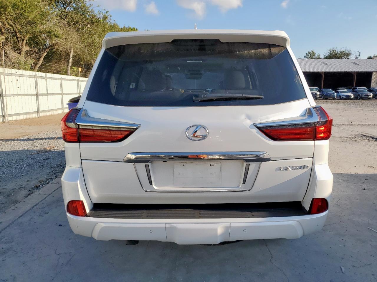 2020 Lexus Lx 570 - Фото 6