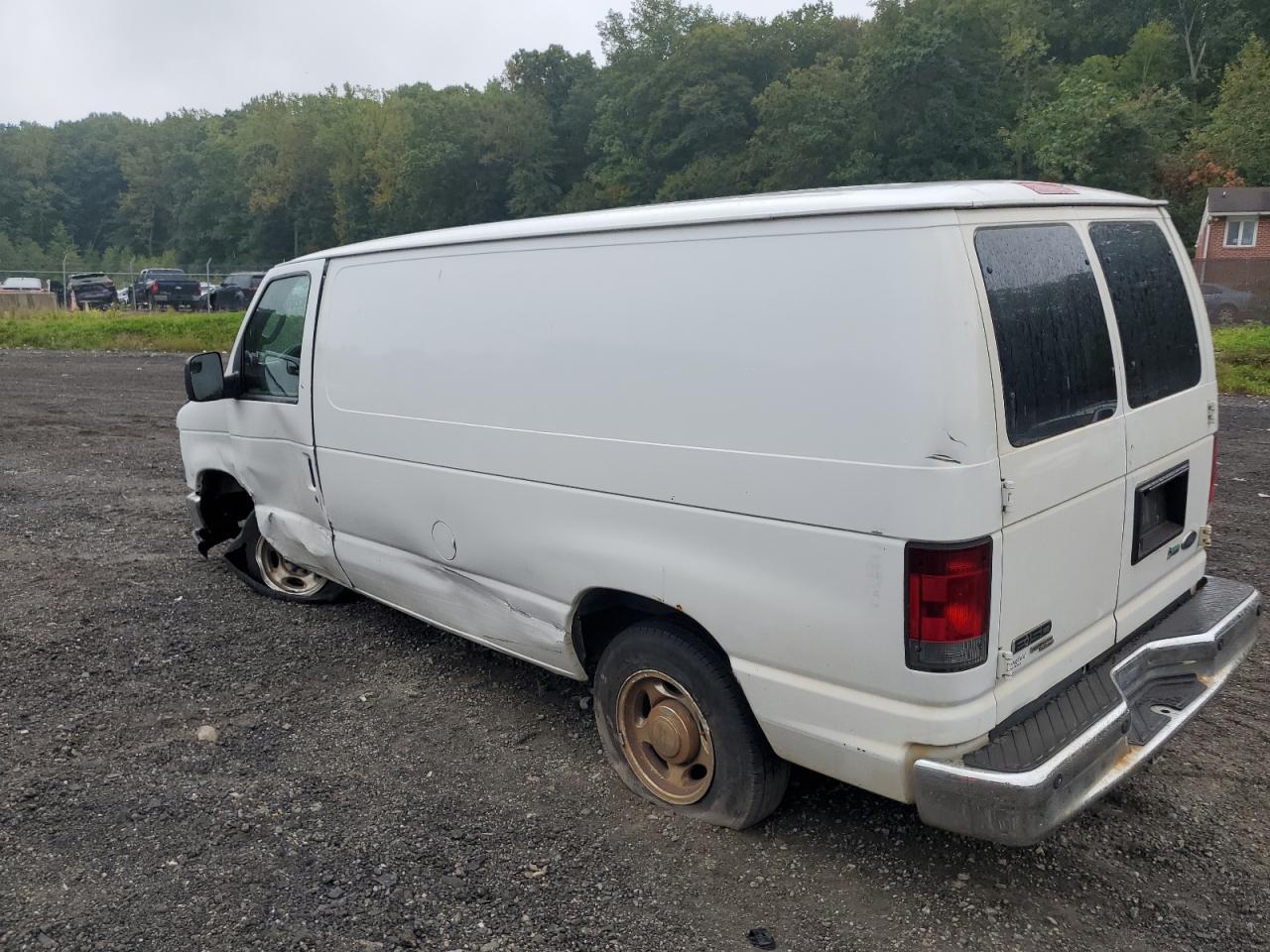 2012 Ford Econoline E150 Van - Фото 2