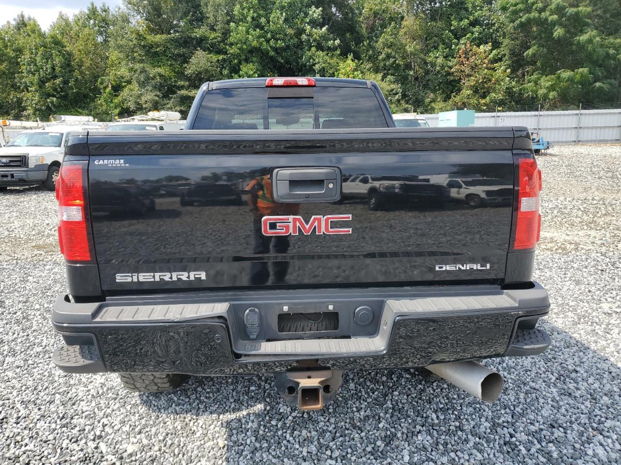 2018 GMC Sierra K2500 Denali - Image 6