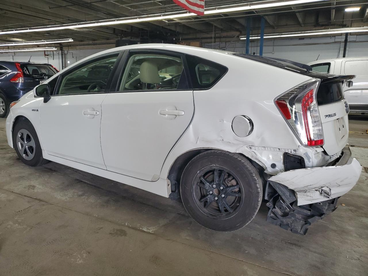 2015 Toyota Prius - Image 2