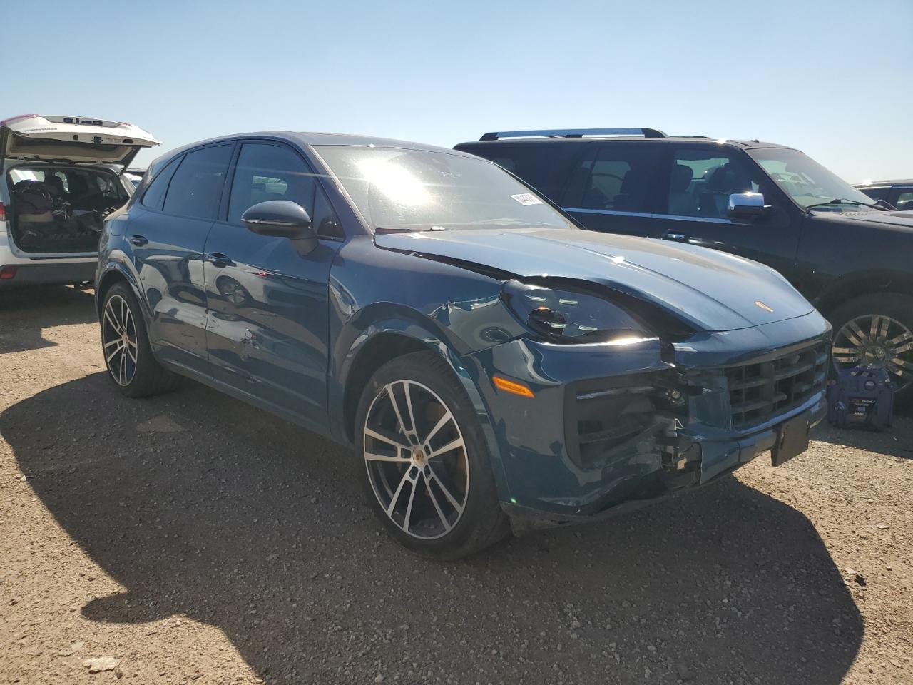 2024 Porsche Cayenne - Image 4