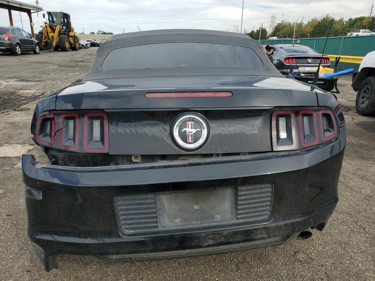 2013 Ford Mustang - Image 6