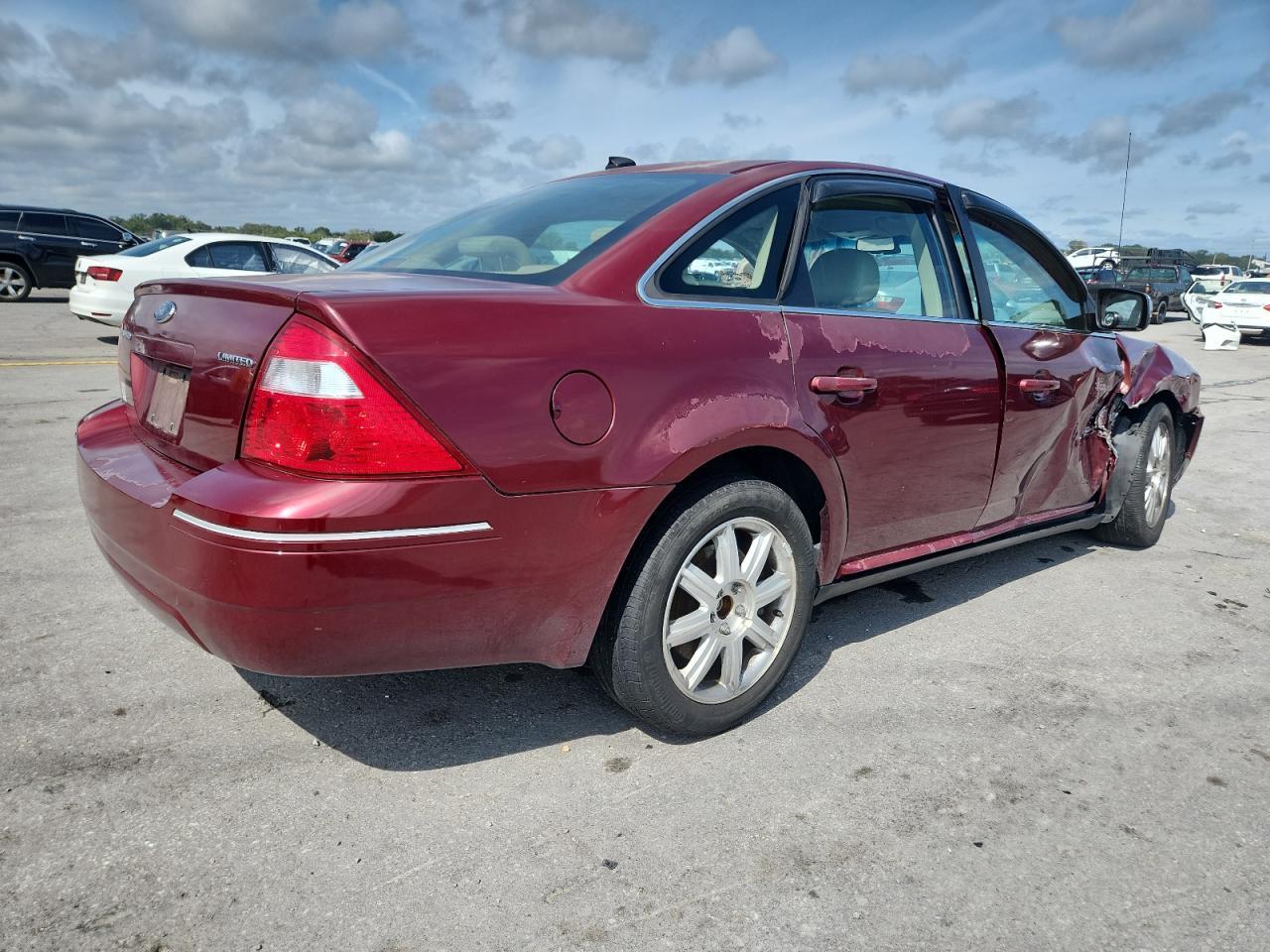 2007 Ford Five Hundred Limited - Image 3