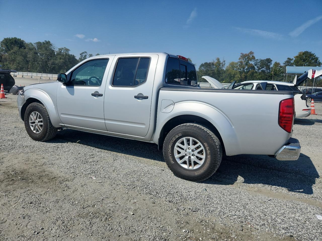 2019 Nissan Frontier S - Фото 2