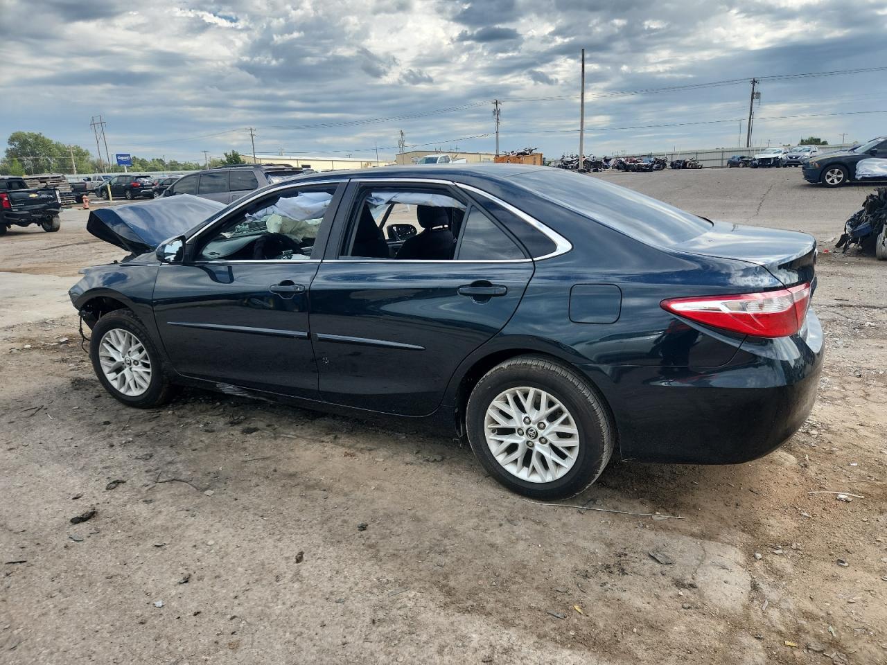 2016 Toyota Camry Le - Image 2