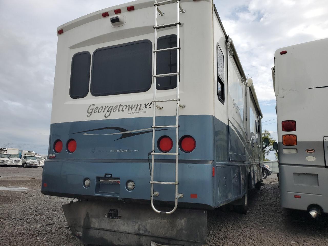 2005 Ford F550 Super Duty Stripped Chassis - Фото 4