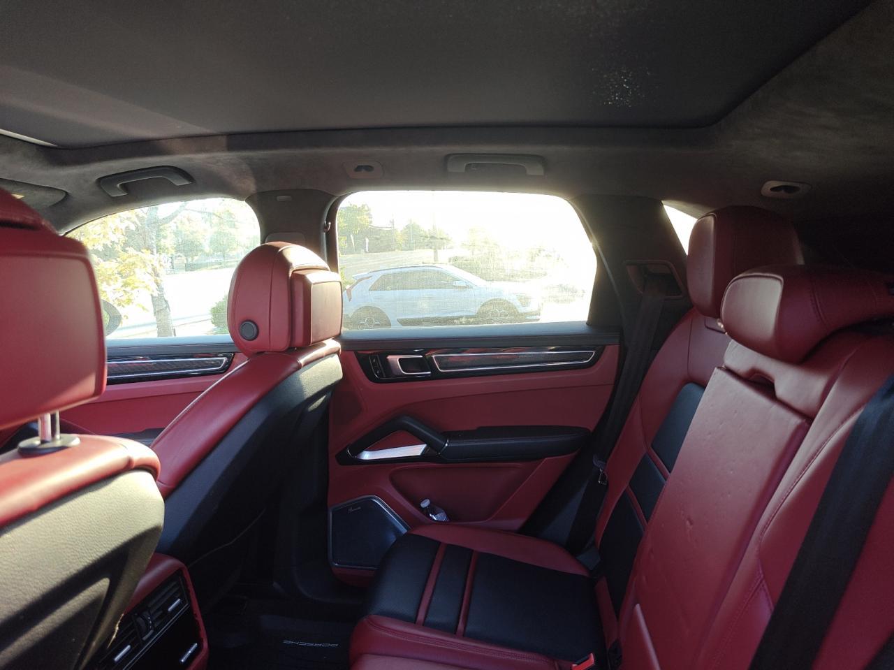2021 Porsche Cayenne Turbo - Фото 6