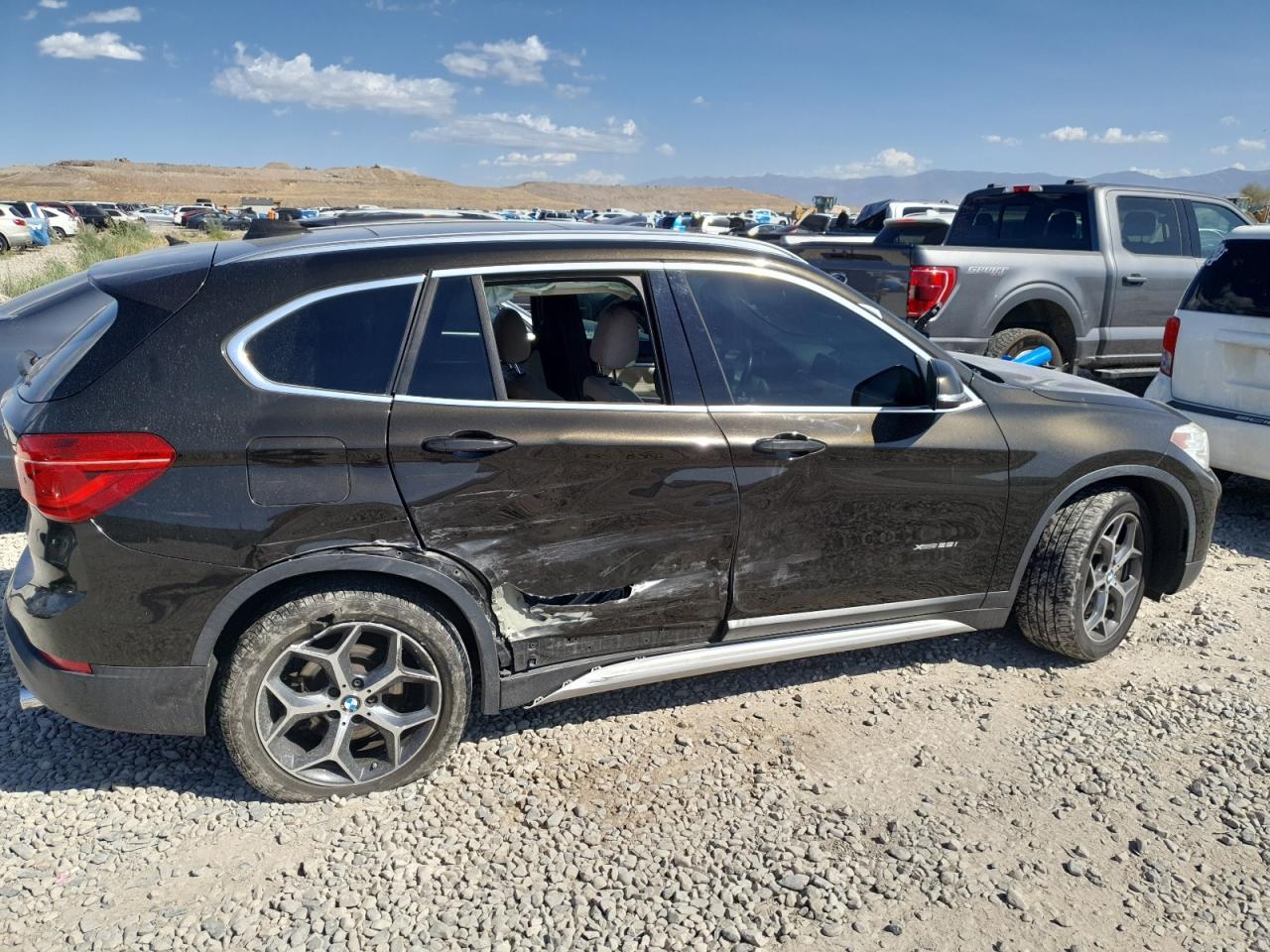 2016 BMW X1 xDrive28I - Фото 3