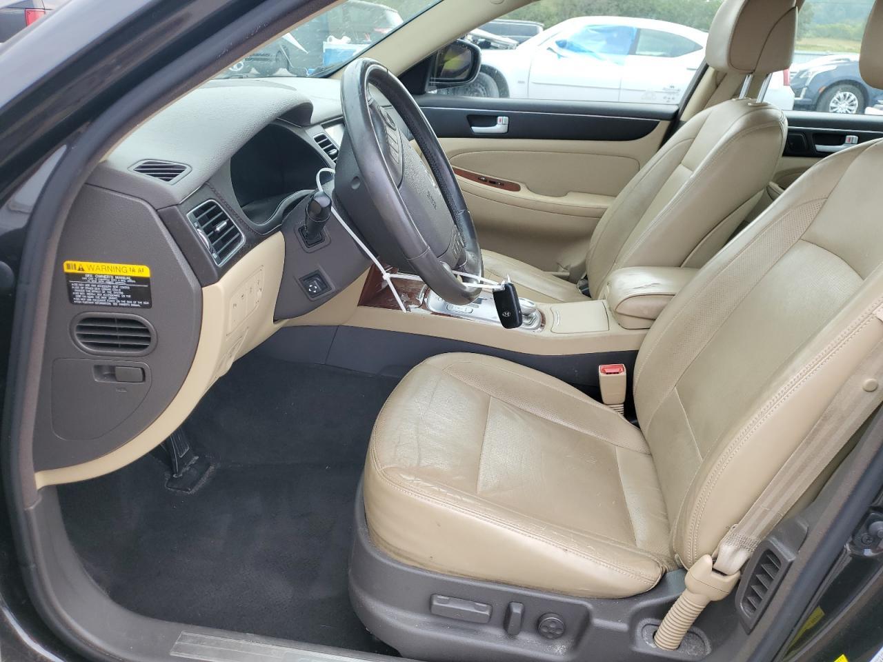 2014 Hyundai Genesis 3.8L - Фото 7