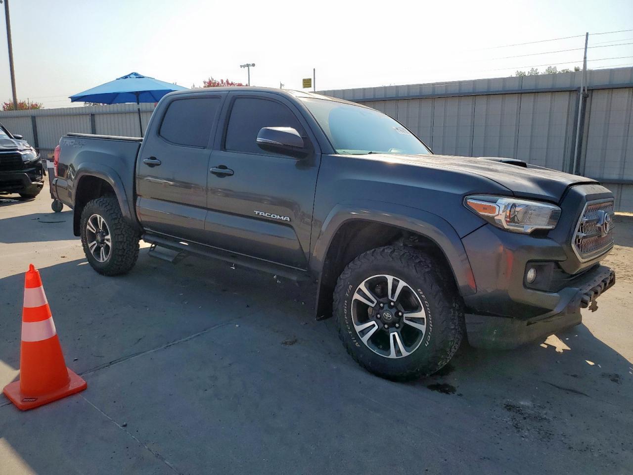 2016 Toyota Tacoma Double Cab - Фото 4