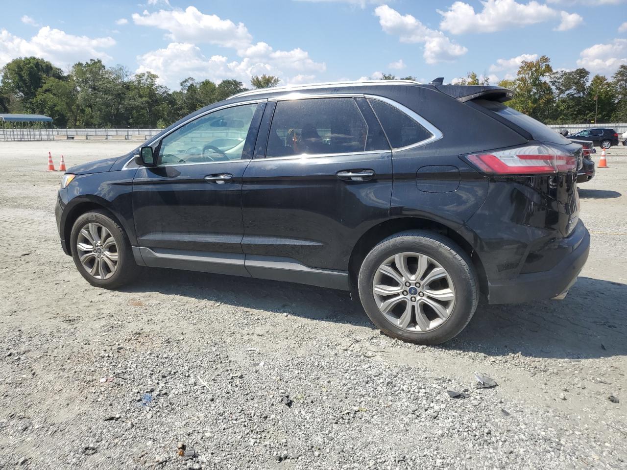 2019 Ford Edge Titanium - Фото 2