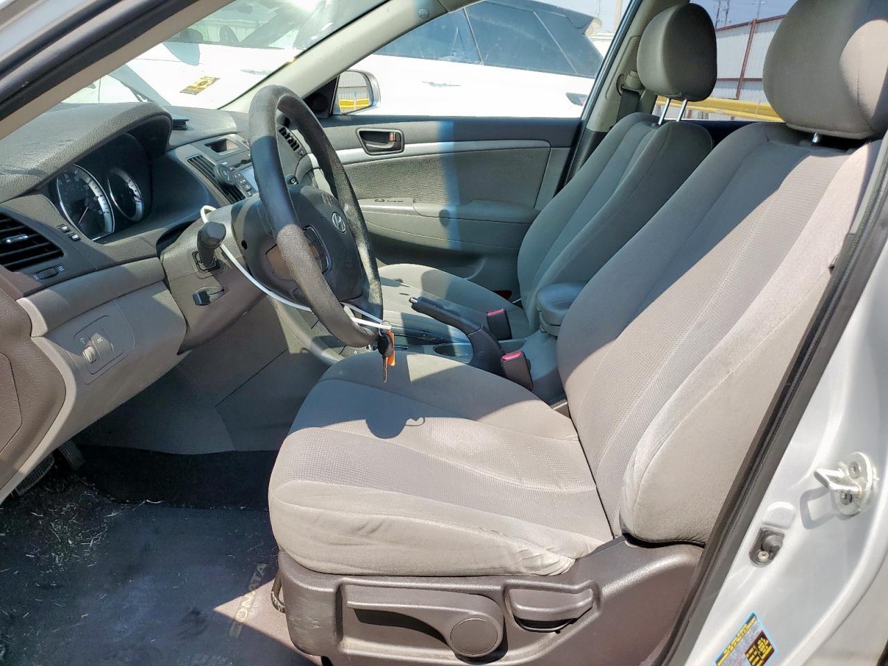 2010 Hyundai Sonata Gls - Image 7