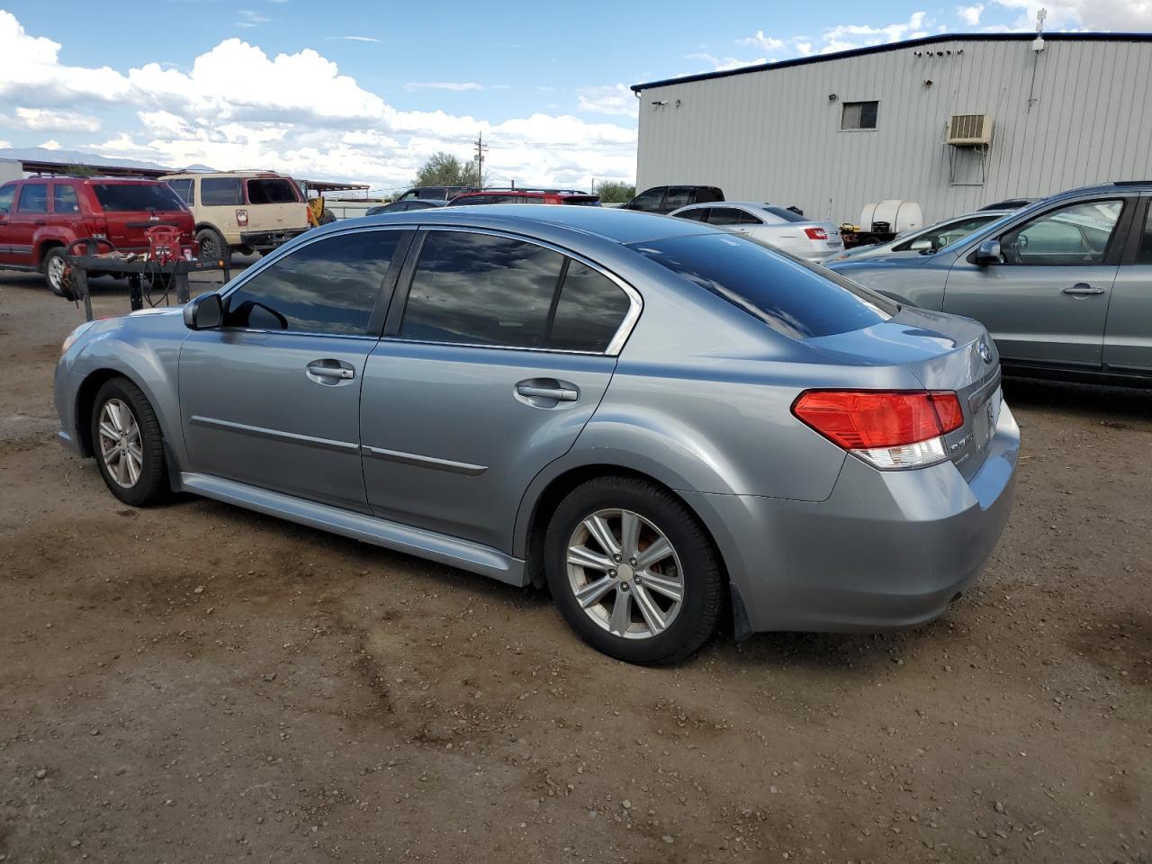 2011 Subaru Legacy 2.5I Premium - Фото 2