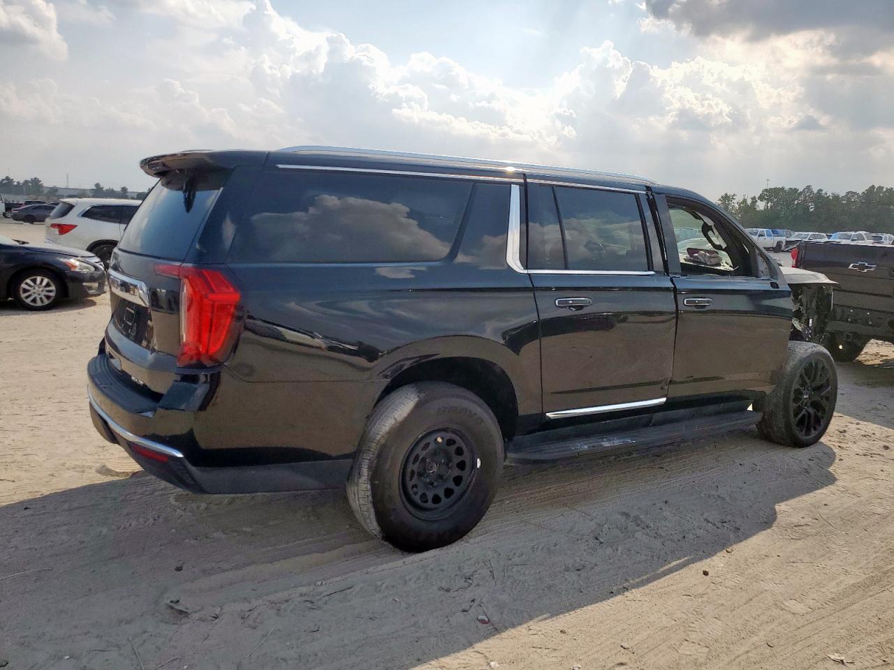 2023 GMC Yukon Xl C1500 Slt - Фото 3