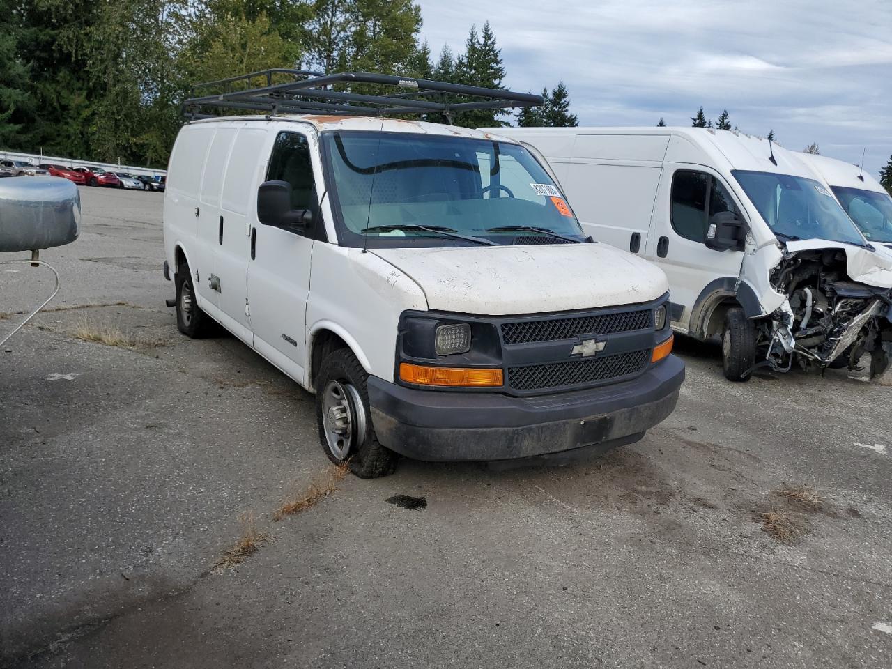 2005 Chevrolet Express G2500 - Image 4