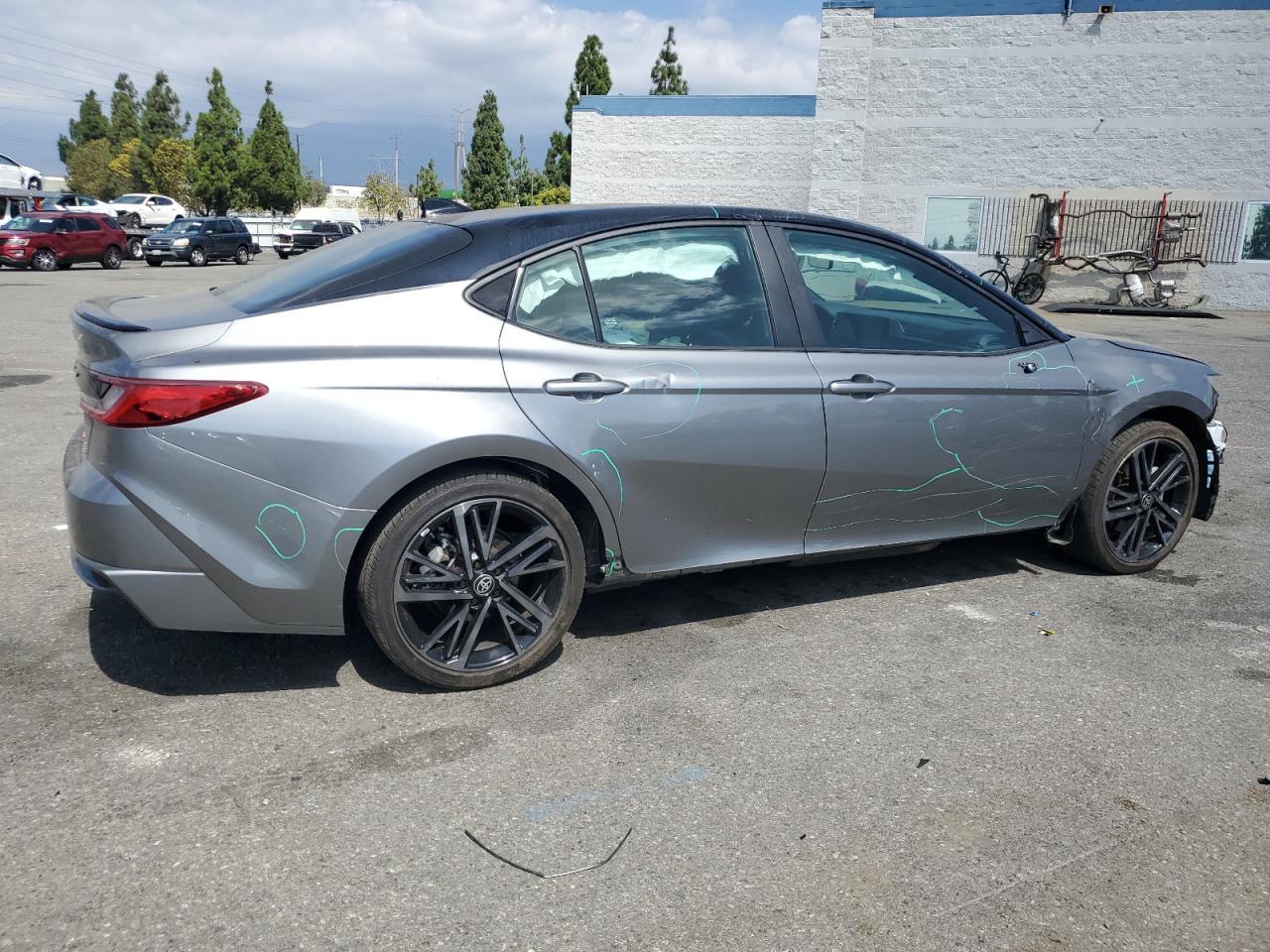 2025 Toyota Camry Xse - Image 3