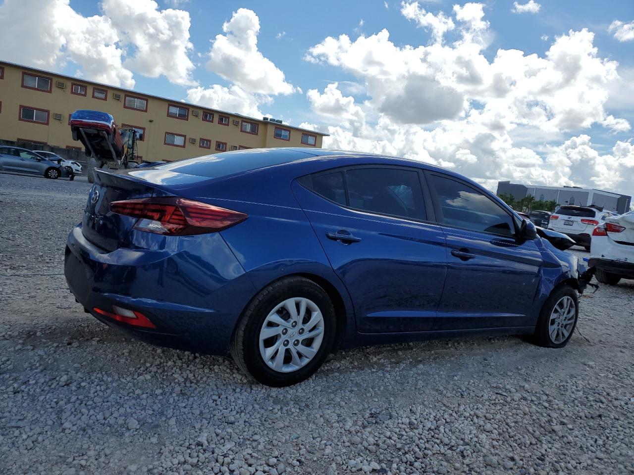2019 Hyundai Elantra Se - Фото 3