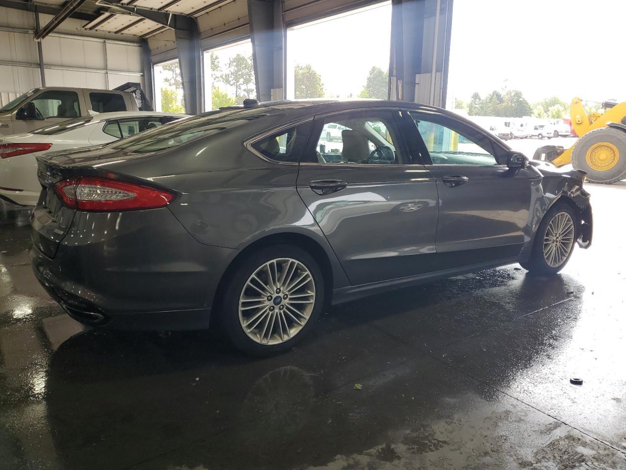 2015 Ford Fusion Se - Фото 3