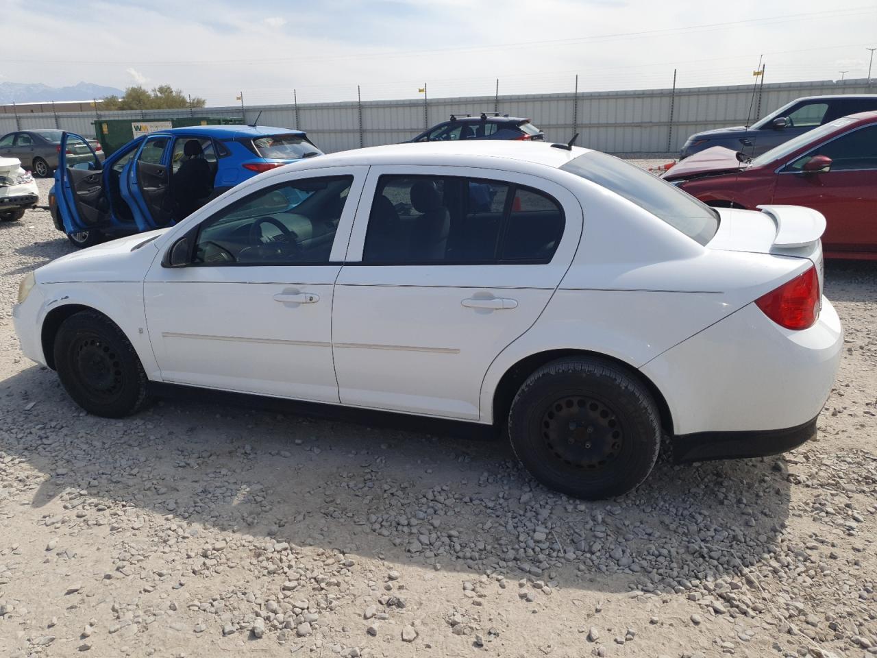 2009 Chevrolet Cobalt Ls - Image 2