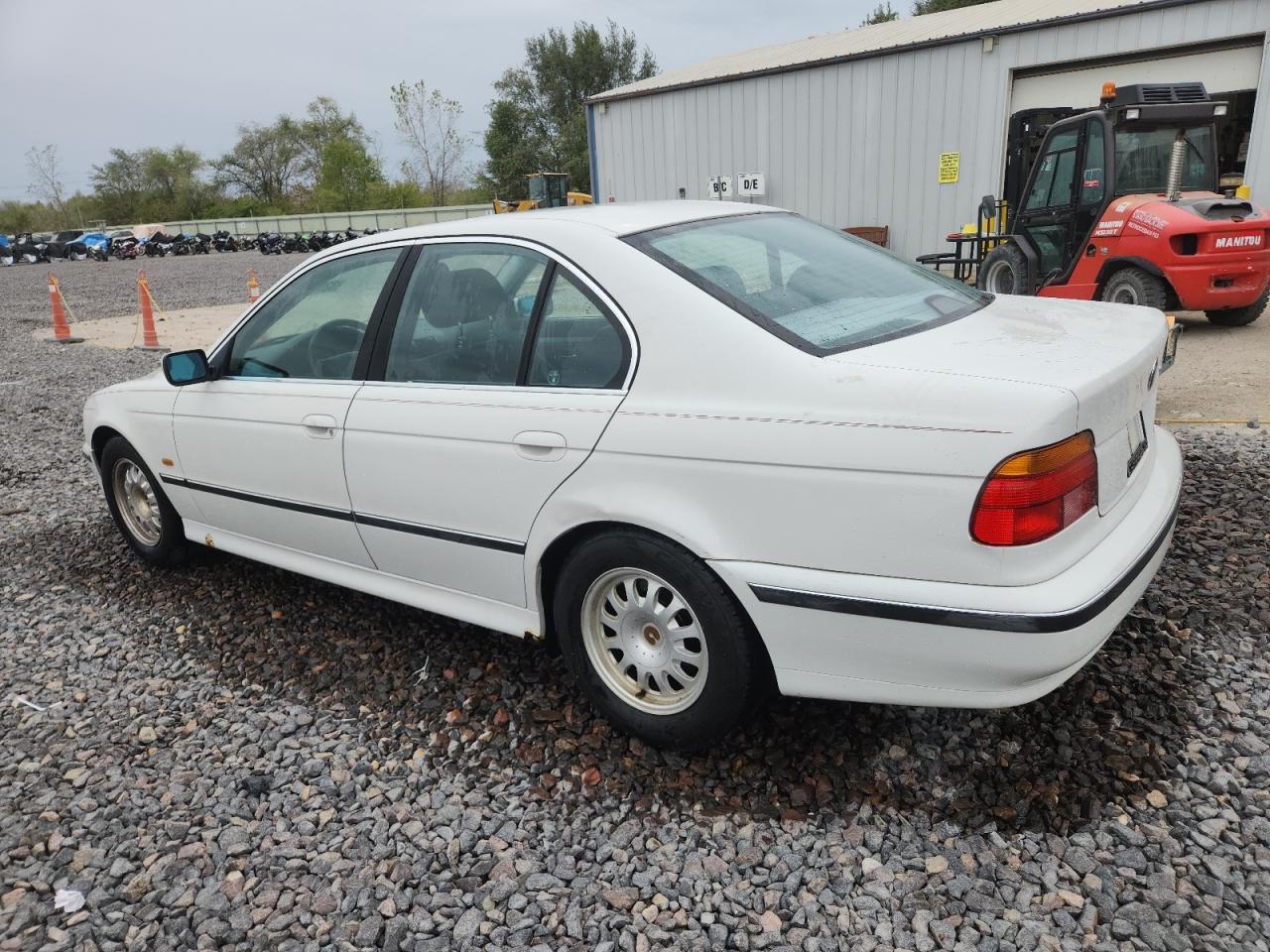 1998 BMW 528 I Automatic - Image 2