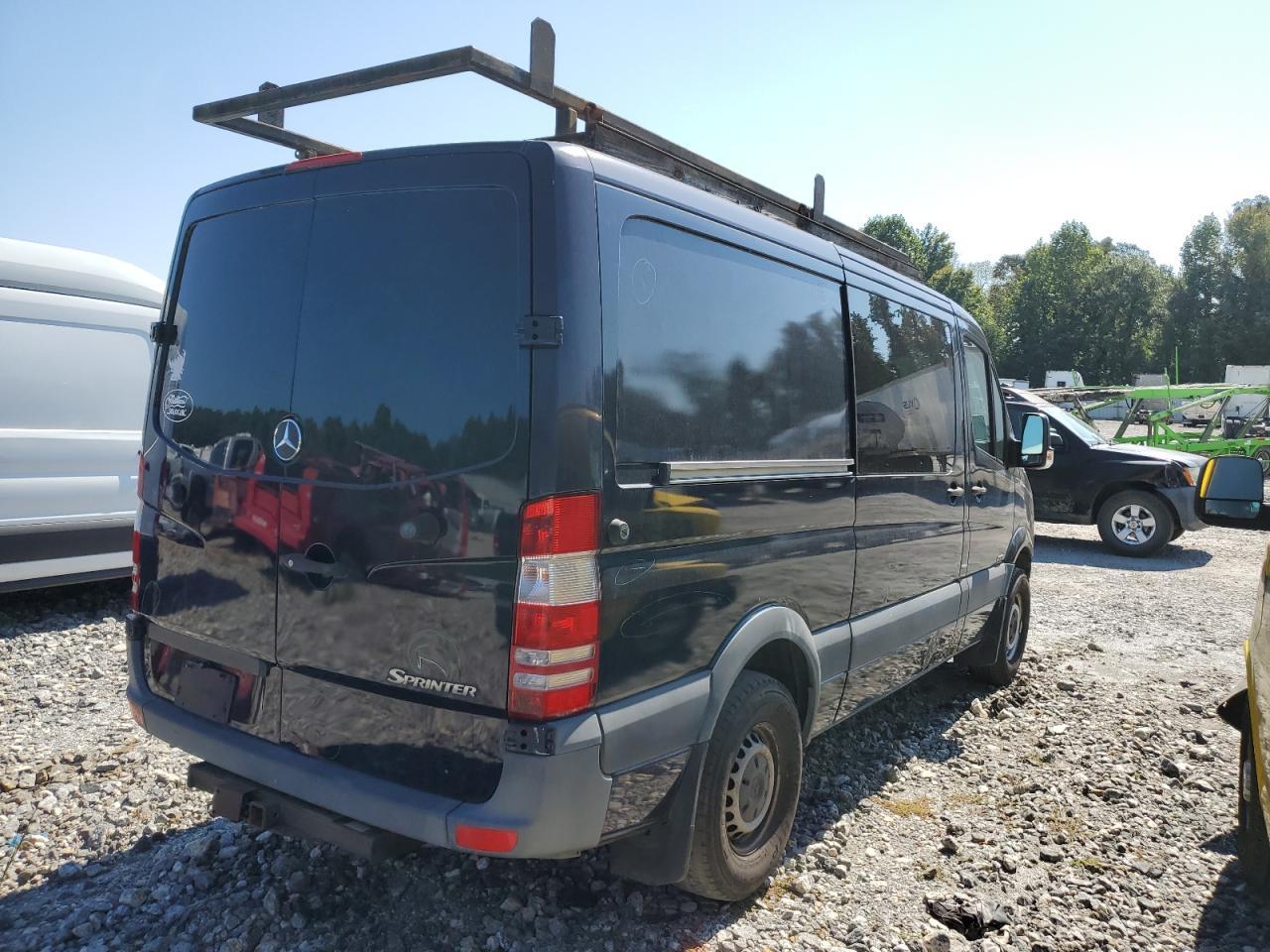 2011 Mercedes-Benz Sprinter 2500 - Фото 3