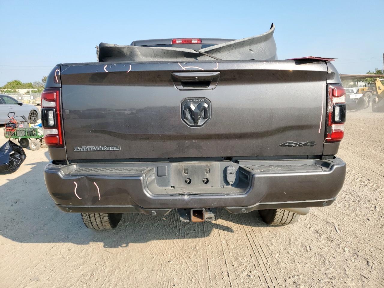 2022 Ram 2500 Laramie - Фото 6