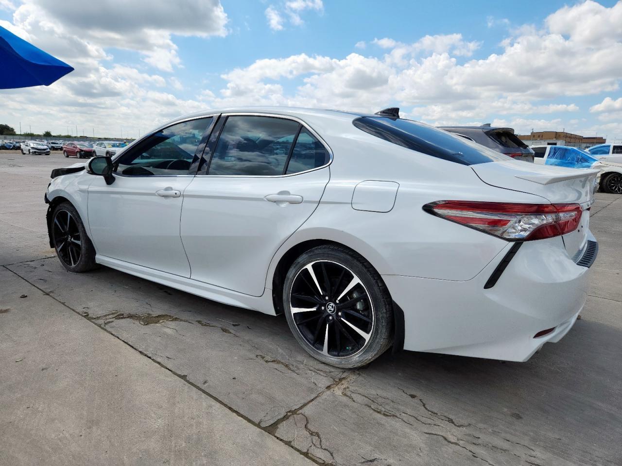 2019 Toyota Camry Xse - Image 2