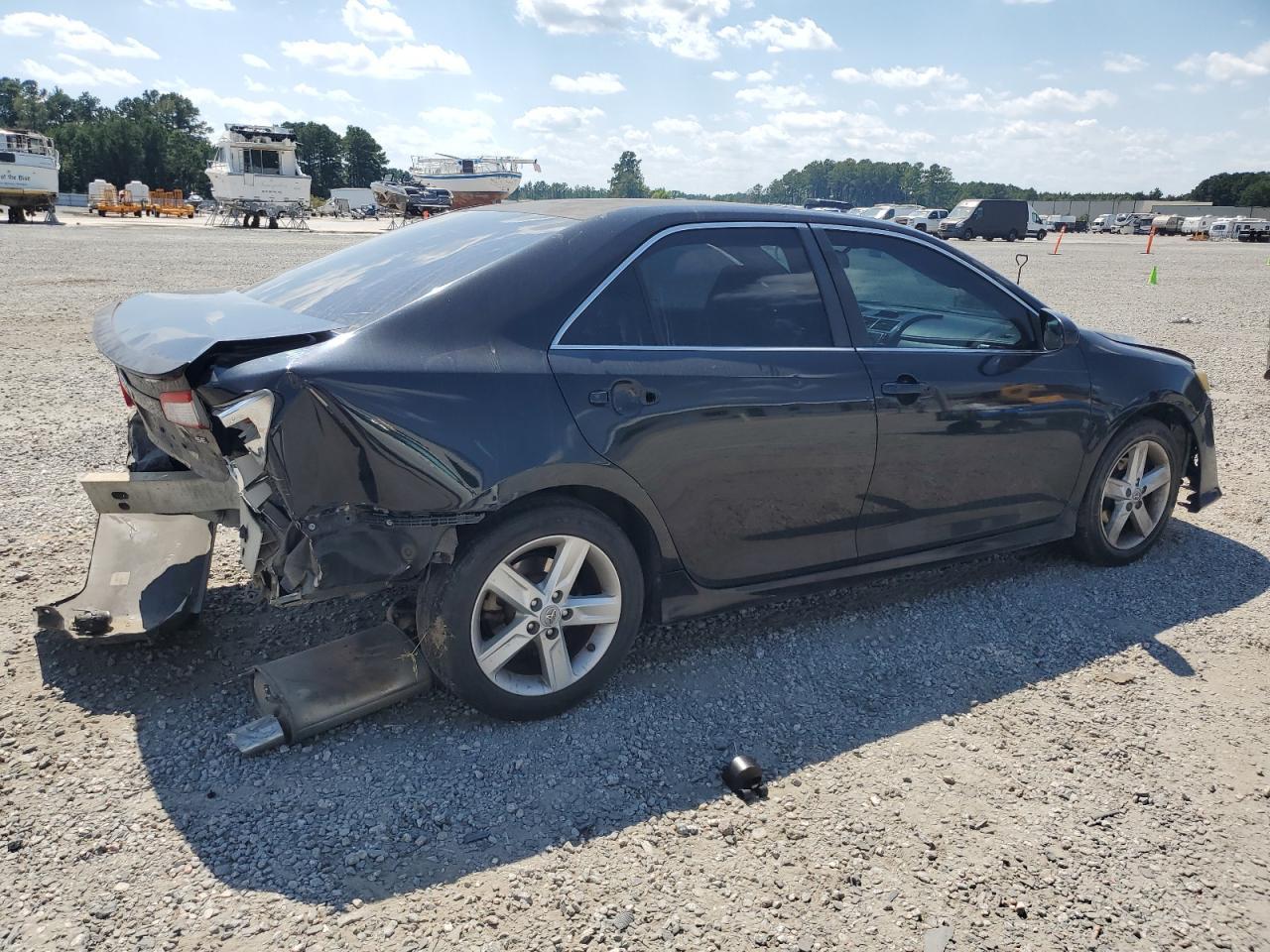 2012 Toyota Camry Base - Фото 3