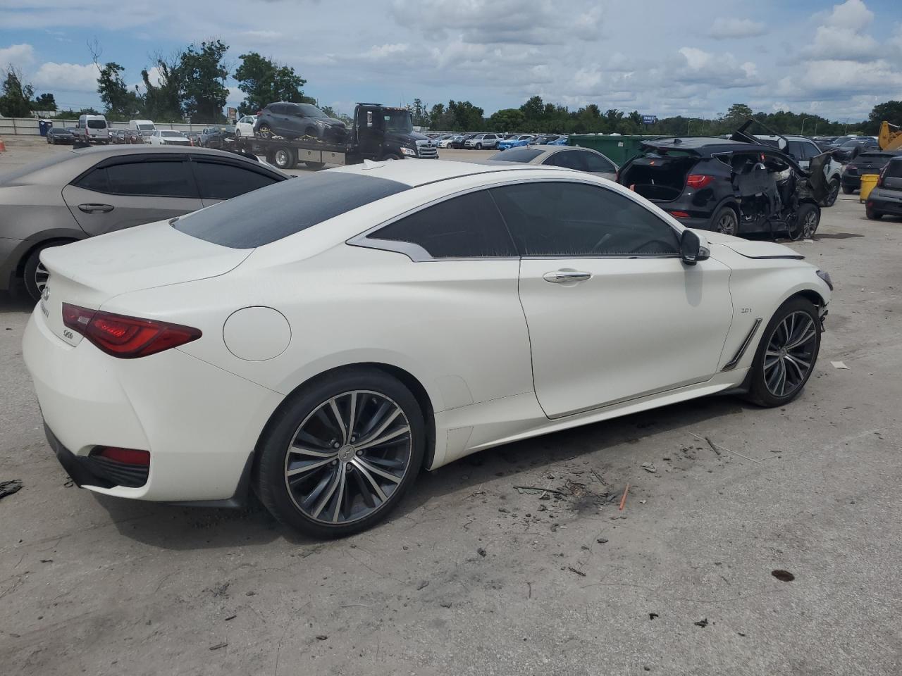 2017 Infiniti Q60 Premium - Image 3