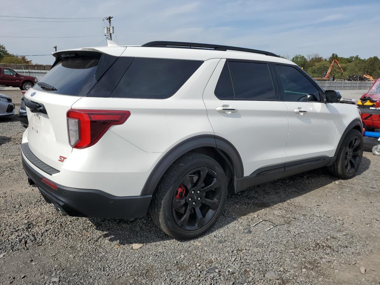 2022 Ford Explorer St - Image 3
