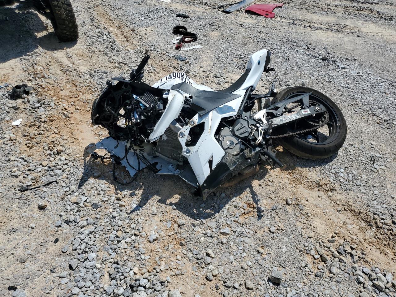 2020 Kawasaki Ex400 - Image 3