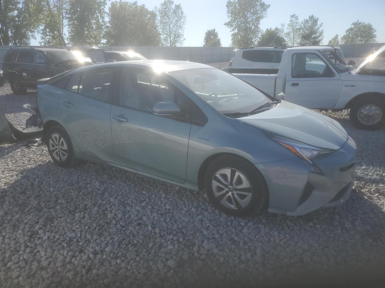 2017 Toyota Prius - Image 4