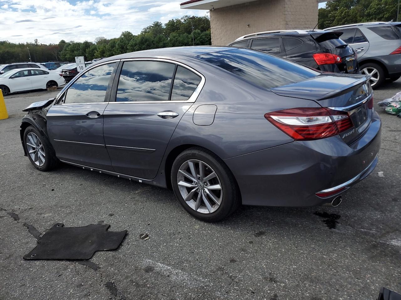 2016 Honda Accord Sport - Image 2
