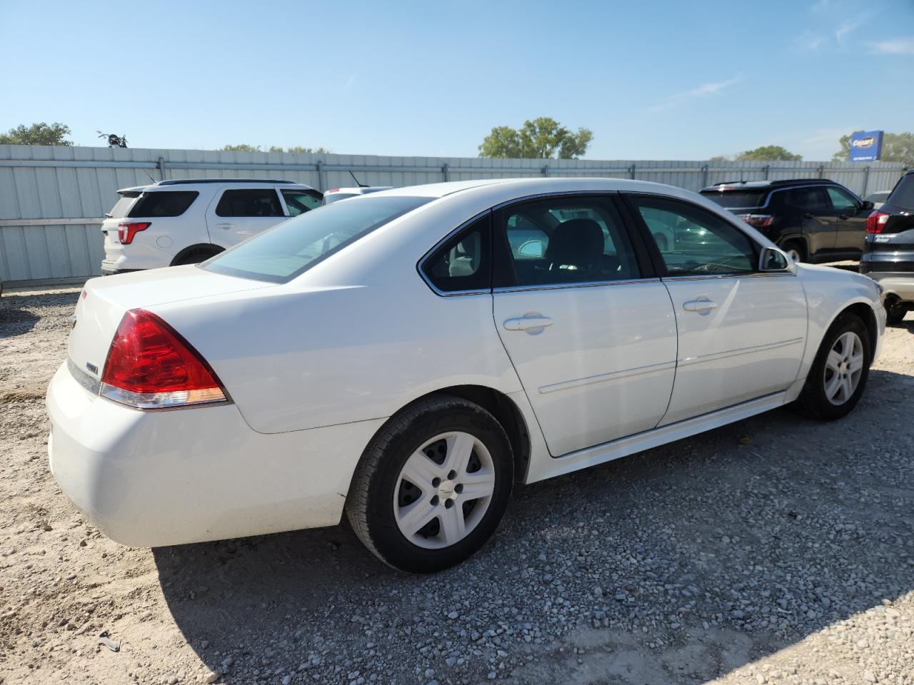 2011 Chevrolet Impala Ls - Image 3