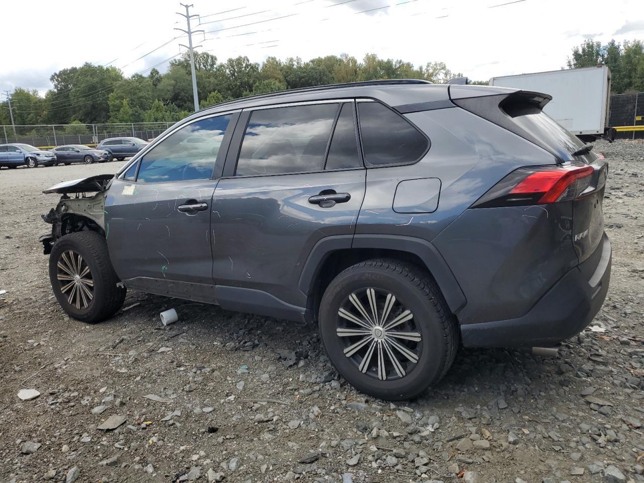 2020 Toyota Rav4 Le - Фото 2