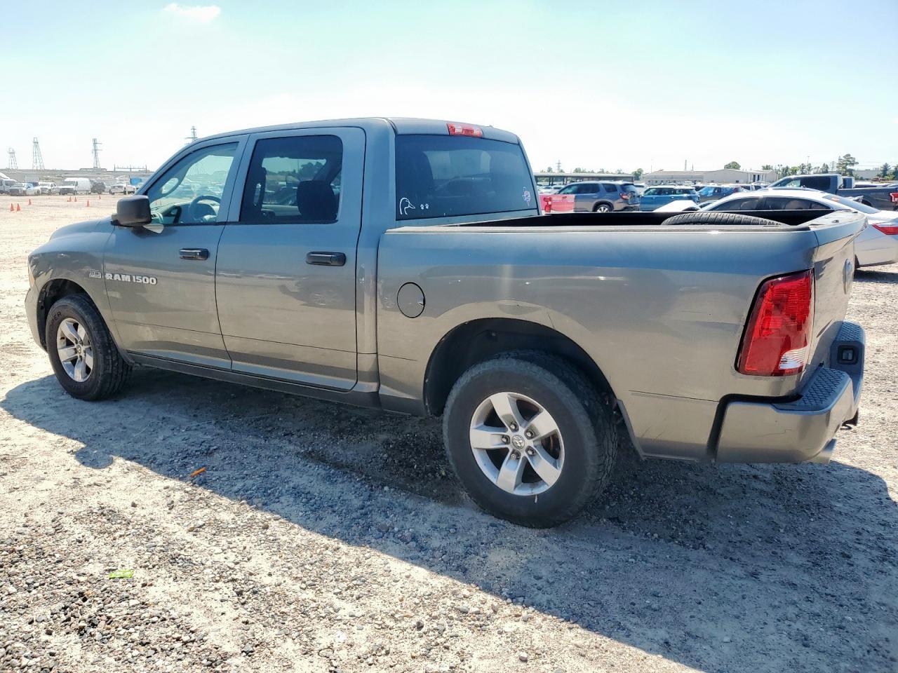 2012 Dodge Ram 1500 St - Фото 2