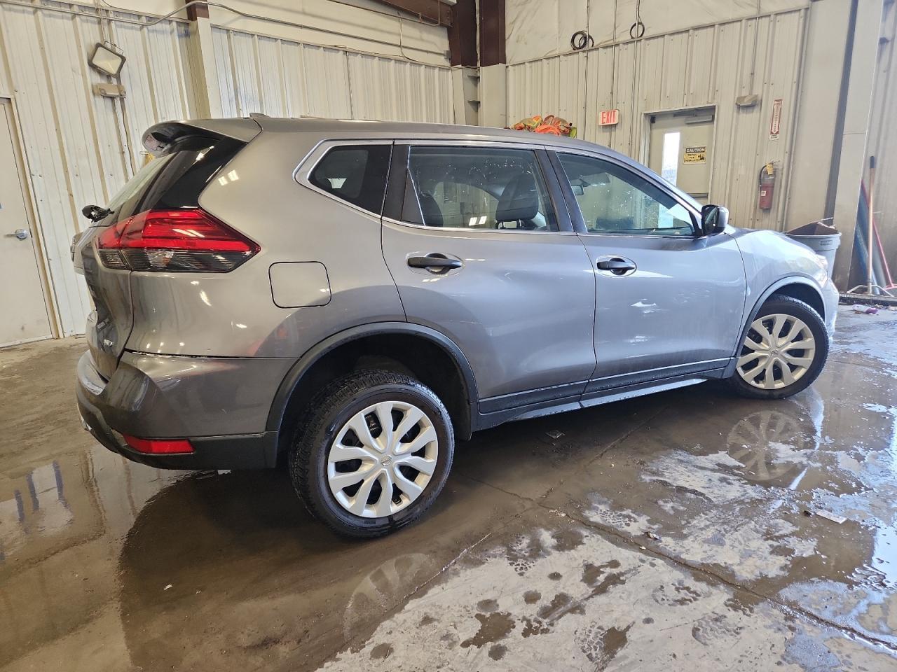 2017 Nissan Rogue S - Фото 3