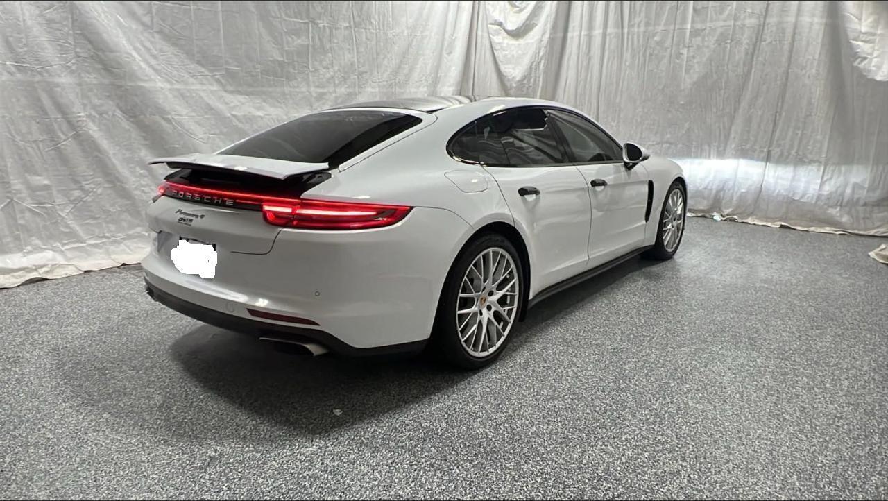 2018 Porsche Panamera 4 - Фото 4