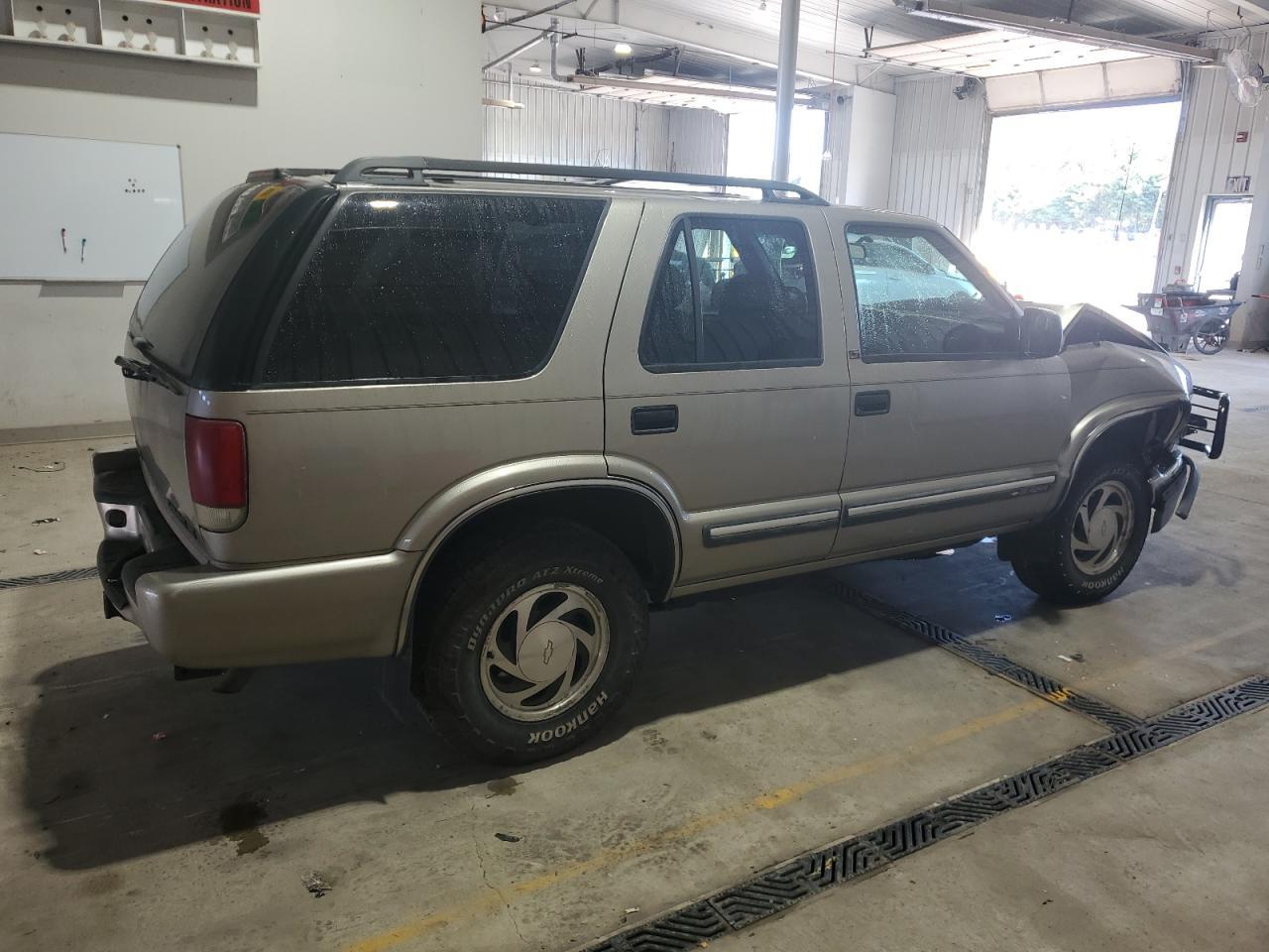 2001 Chevrolet Blazer - Фото 3