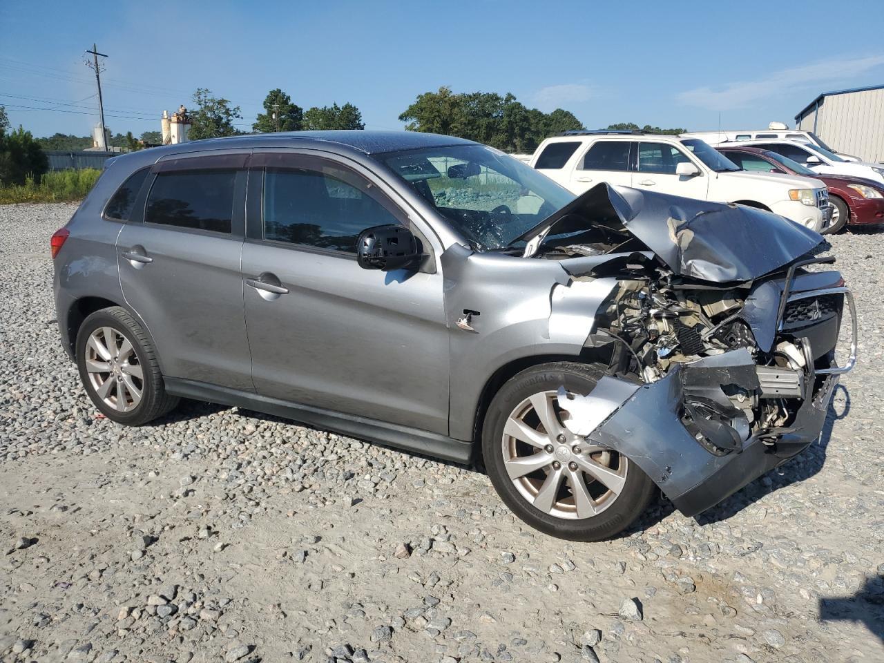 2013 Mitsubishi Outlander Sport Es - Image 4