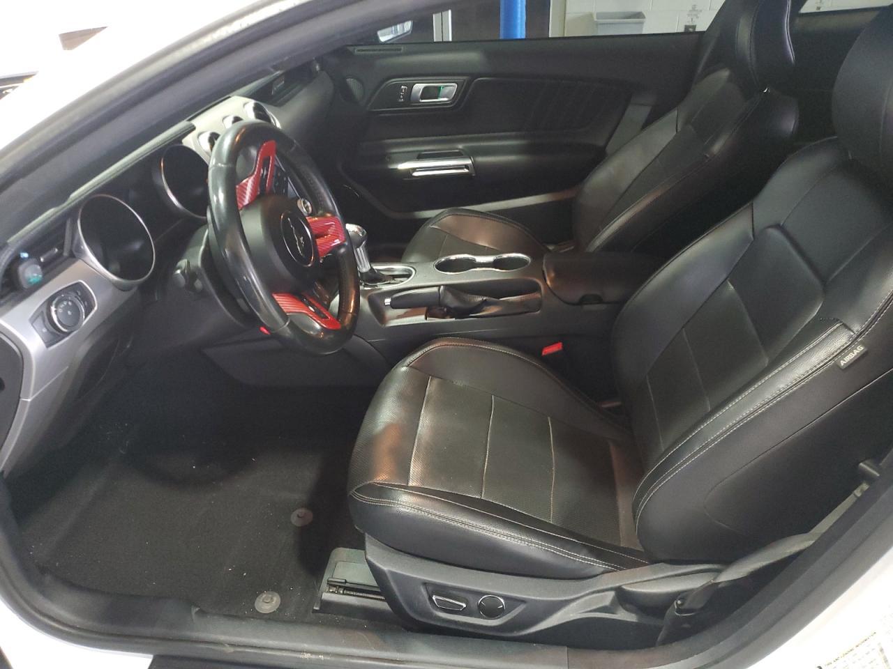 2019 Ford Mustang - Image 7