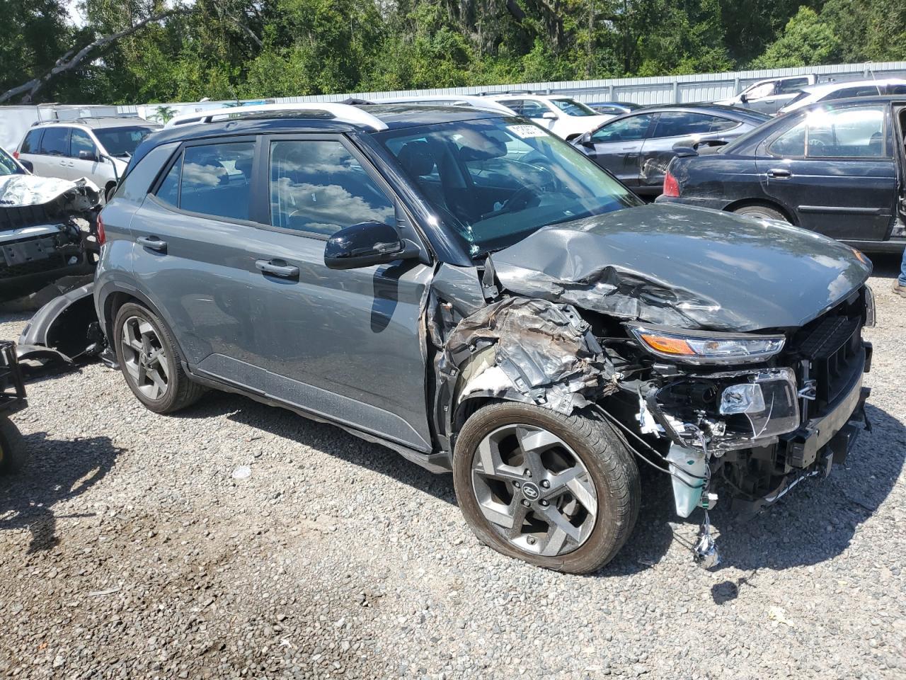 2024 Hyundai Venue Sel - Image 4