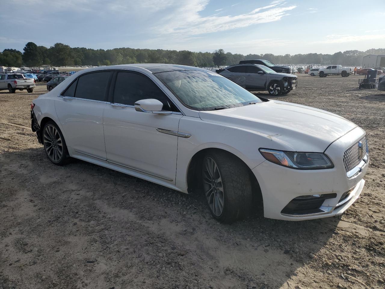 2018 Lincoln Continental Select - Фото 4