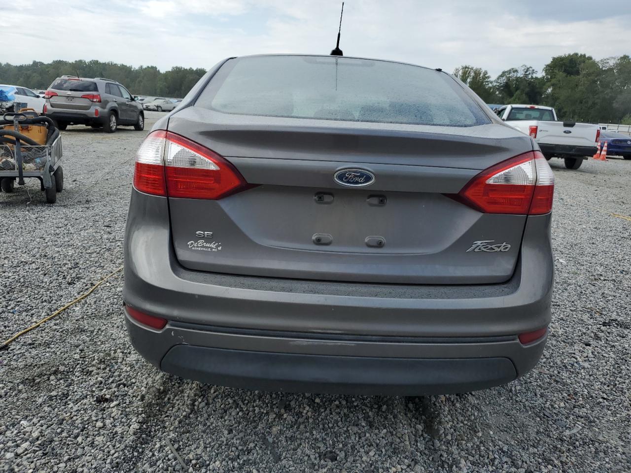 2014 Ford Fiesta Se - Фото 6
