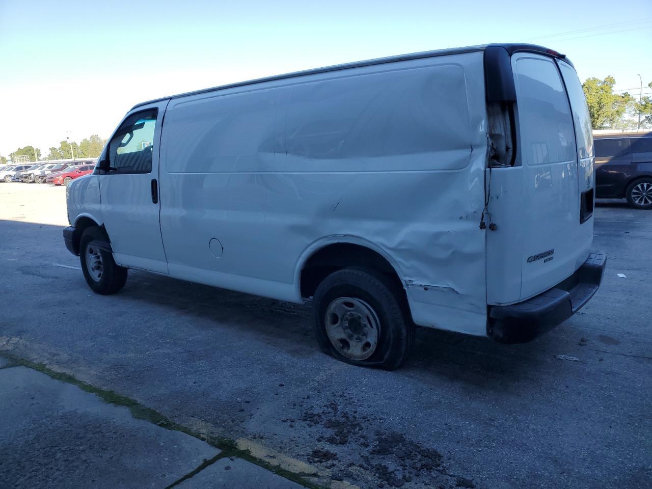 2016 Chevrolet Express G3500 - Image 2
