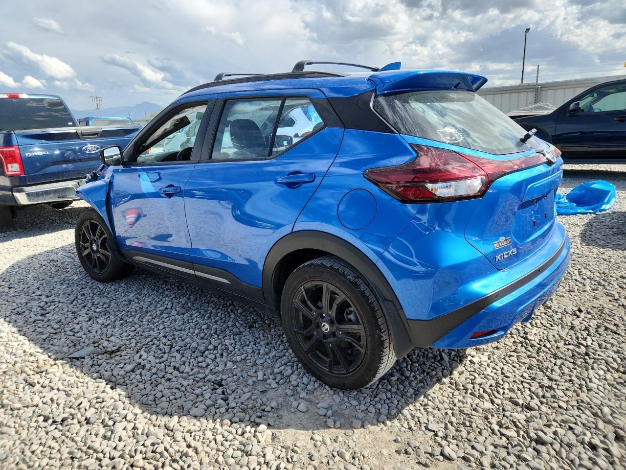 2021 Nissan Kicks Sr - Фото 2
