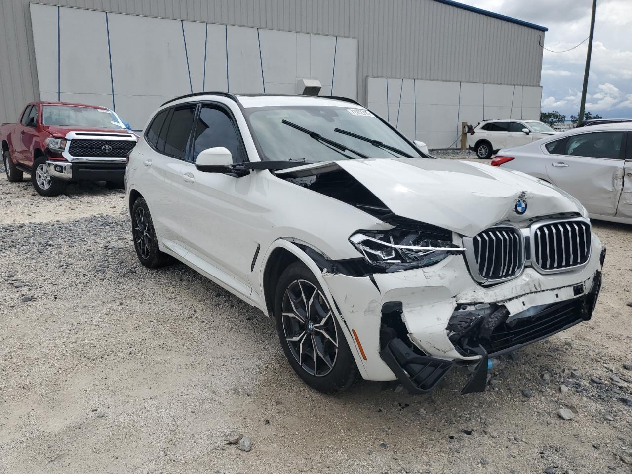 2022 BMW X3 Sdrive30I - Фото 4