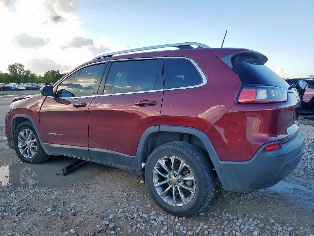 2019 Jeep Cherokee Latitude Plus - Фото 2