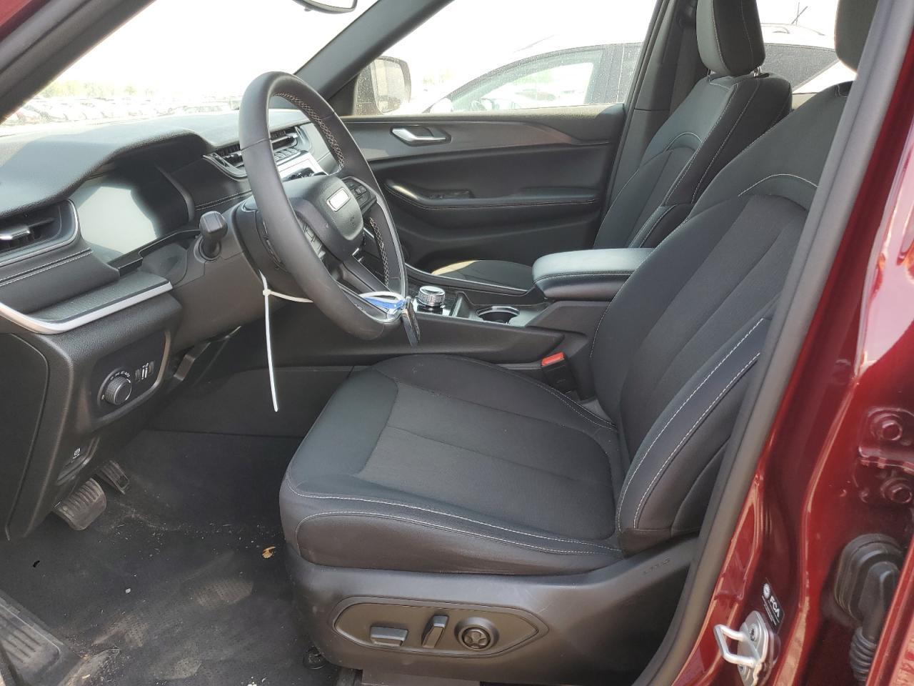 2024 Jeep Grand Cherokee Laredo - Фото 7