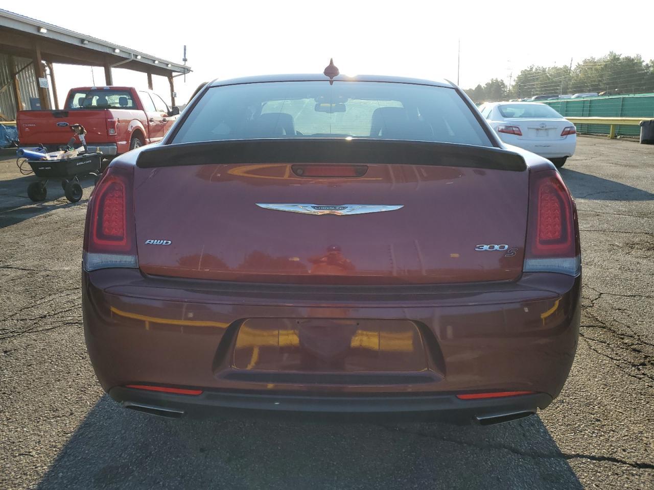 2019 Chrysler 300 S - Фото 6